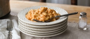 Slow Cooker Macaroni and Cheese in a bowl