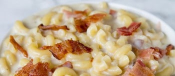 Creamy Bacon Macaroni and Cheese in a bowl