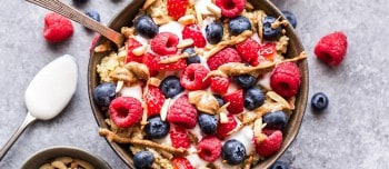 Berry Quinoa Breakfast Bowl