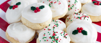 Vanilla Ricotta Cookies on a plate
