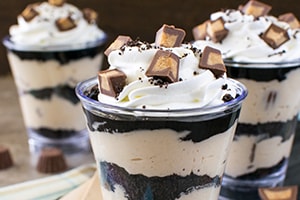 No-Bake Peanut Butter Fudge Cheesecake Parfaits