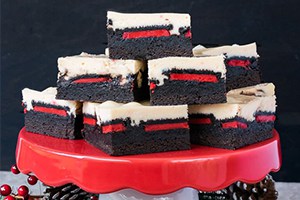 Peppermint Cheesecake Oreo Brownies