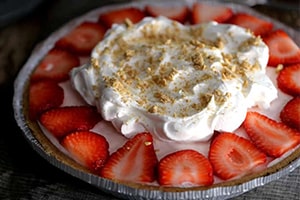 Strawberry Cheesecake Ice Cream Pie
