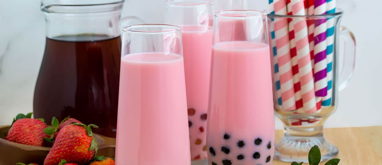 Strawberry Boba Tea - Homemade Milk Tea!