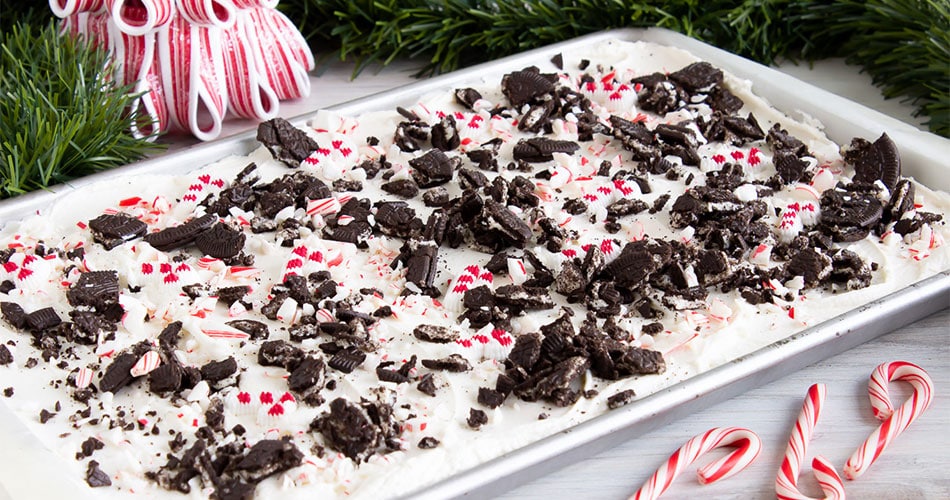Peppermint Cookies and Cream Bark